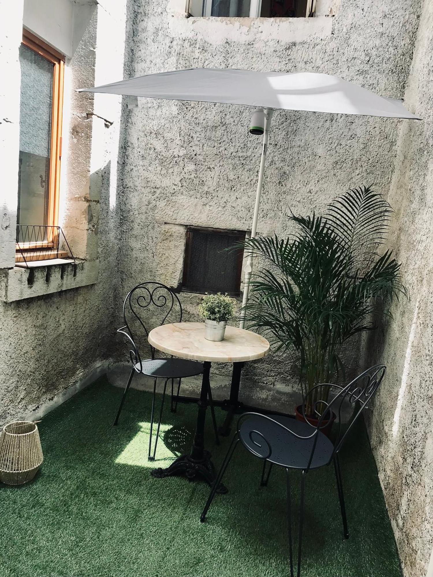 Le Pastore Avec Terrasse Au Coeur Du Centre Historique Dijon Luaran gambar